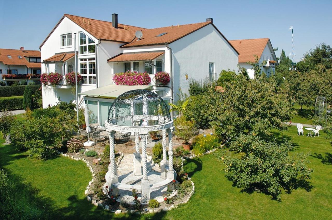 Pension Martinus นอยชตัดท์ อัน แดร์ โดเนา ภายนอก รูปภาพ