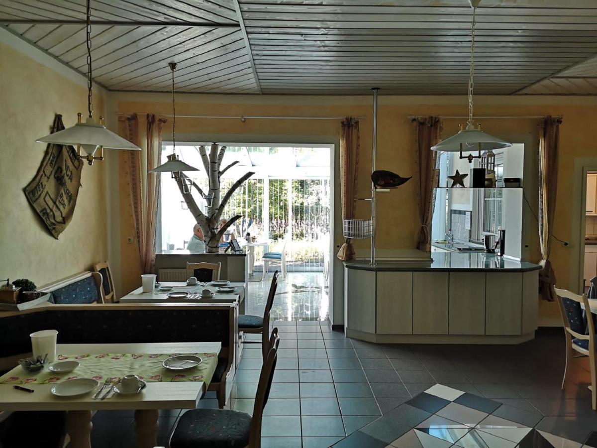 Pension Martinus นอยชตัดท์ อัน แดร์ โดเนา ภายนอก รูปภาพ